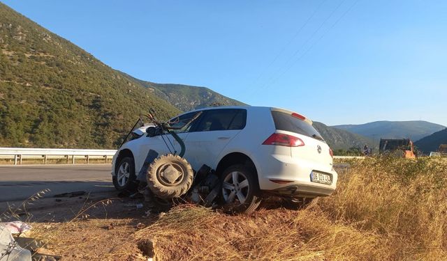 Anne, böbreğini verdiği oğluyla birlikte kazada öldü
