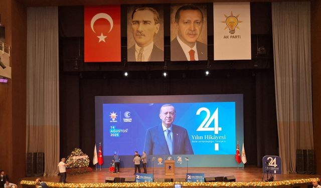 Bahçeli'den, AK Parti'ye özel çiçek