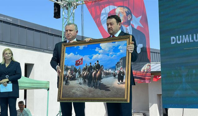 Bakan Bak: Geleceğe gençlerimizle yürüyeceğiz