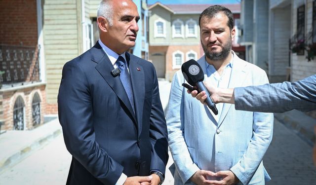 Bakan Ersoy'dan, film platosu ziyareti