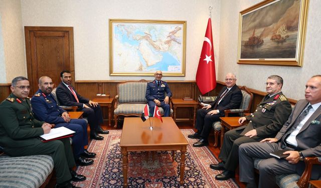 Bakan Güler, BAE Genelkurmay Başkanı Al Mazrouei'yi kabul etti