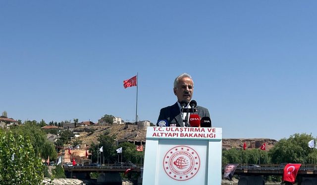Bakan Uraloğlu: Tarihi yapılarımızı ayağa kaldırmak için var gücümüzle çalışıyoruz