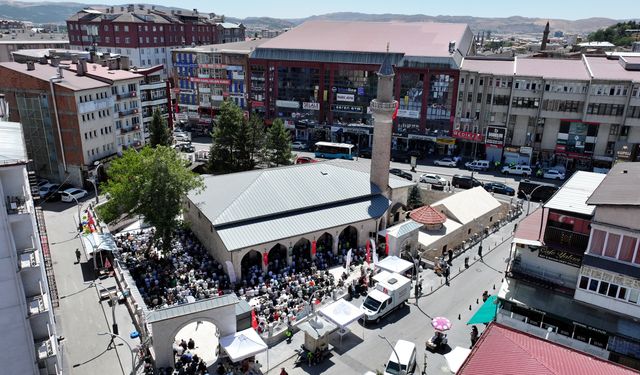 Bakan Uraloğlu: TÜRASAŞ'ın ürettiği vagonlar Silahlı Kuvvetlerimizin gücüne güç katacak (2)