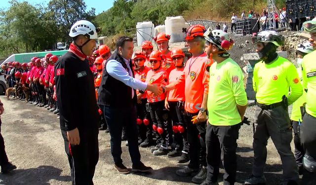 Beşiktaş Belediyesi, olası İstanbul depremine karşı tatbikat gerçekleştirdi