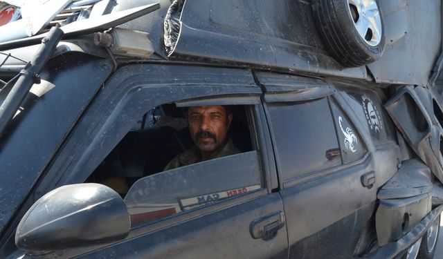 Bilim kurgu filmlerindeki araçları andıran modifiye otomobil, trafikten menedildi