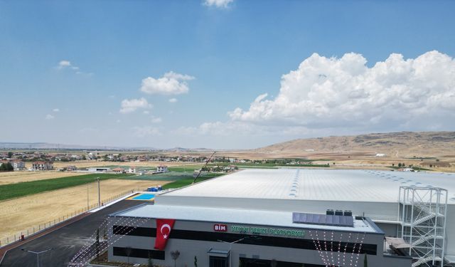 BİM, yeni meyve-sebze platformunu Afyon’da hizmete açtığını duyurdu