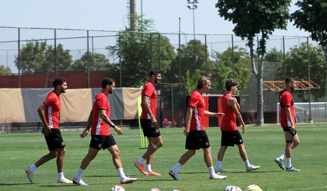 Hüseyin Eroğlu: Ön tarafa en az 4-5 oyuncuya ihtiyacımız var