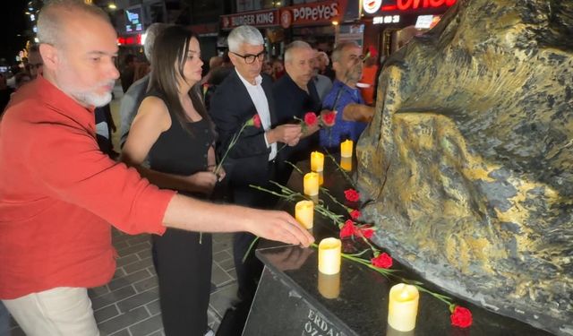 İstanbul - Avcılar'da 17 Ağustos Depremi'nde yaşamını yitirenler anıldı