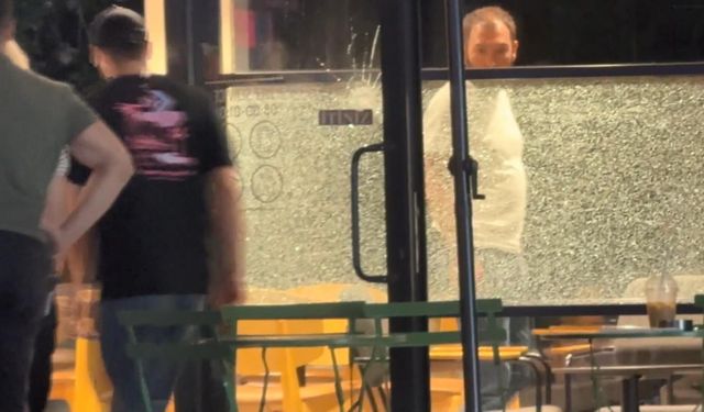 İstanbul - Avcılar'da otoparka silahlı saldırı; kurşunlar kafeye isabet etti / Ek fotoğrafla