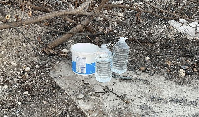 İzmir’de yerleşim yerlerinin çevresinde yanan alanlar dronla görüntülendi