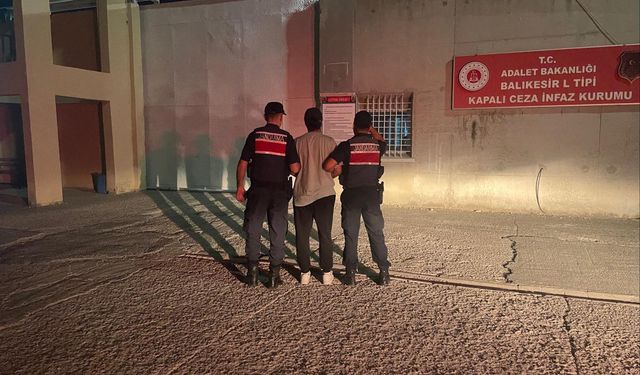 ‘Jandarmayız' diyerek bir çifti dolandıran 3 şüpheli tutuklandı