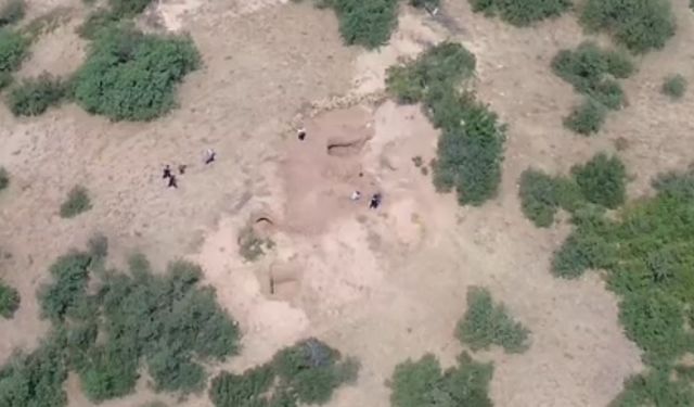 Kaçak kazı yapan 4 kişi fotokapana yakalandı; jandarmanın operasyonu dron kamerasında