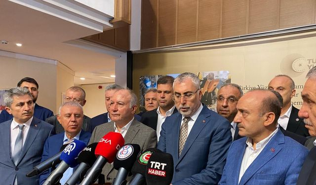 Kamu işçisine zam görüşmelerinde protokol imzalandı