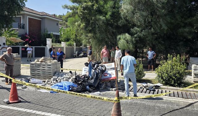 Motosikletiyle yol yapım çalışması levhasına çarpan motosikletli öldü