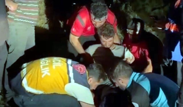 Muş- Dağlık arazide ayağı kırıldı, ekipler seferber oldu /Video eklendi