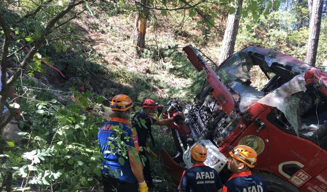 Orman işçisinin şehit olduğu kazada yol tarif etmek için araca binen çoban da kurtarılamadı (2)- Yeniden