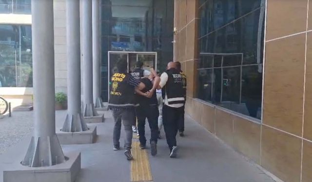 Oto galeriye patlayıcı atan 3 şüpheli tutuklandı