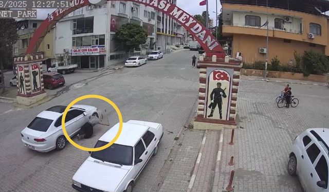 Otomobil, görme engelliye çarptı; kaza kamerada