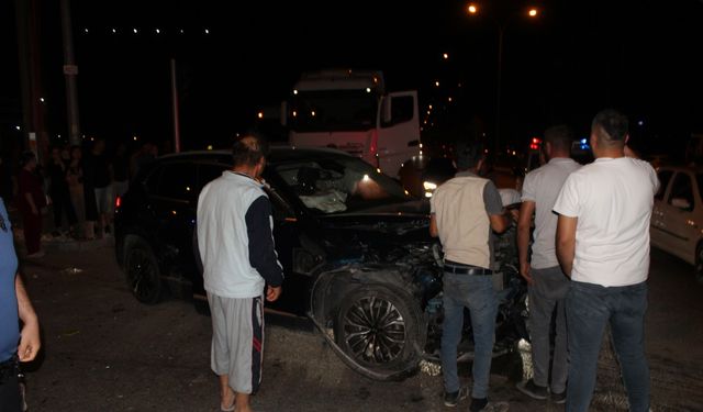 Otomobille cip çarpıştı; 7 yaralı