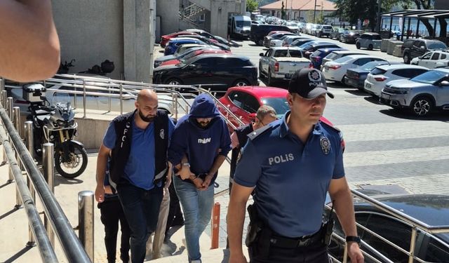 Sahte altınla kuyumcu dolandırıcılığı; 2 gözaltı/Ek fotoğraflar