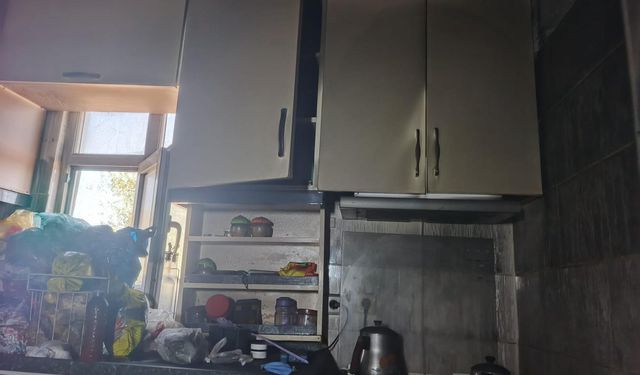 Şırnak'ta ev yangını; 2 yaşındaki çocuk dumandan etkilendi