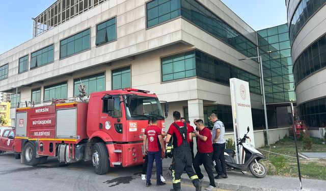 Tarsus'ta hastanede çıkan yangın kısa sürede söndürüldü