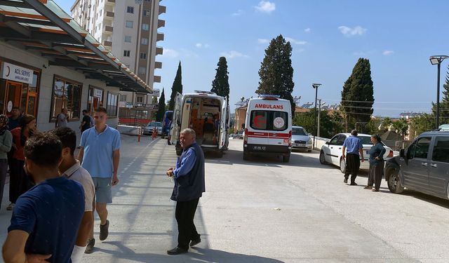 Yamaca devrilen traktördeki 2'si çocuk, 5 kişi yaralandı