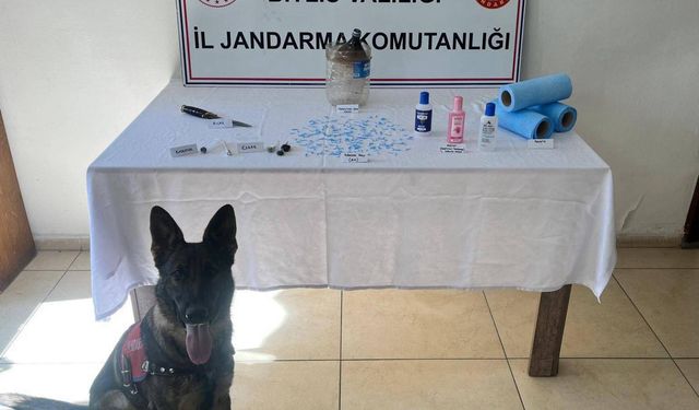 250 peçeteye emdirilmiş piyasa değeri 300 bin TL olan uyuşturucu ele geçirildi