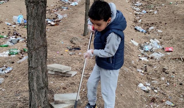 8 yıldır doğadaki çöpleri topluyorlar