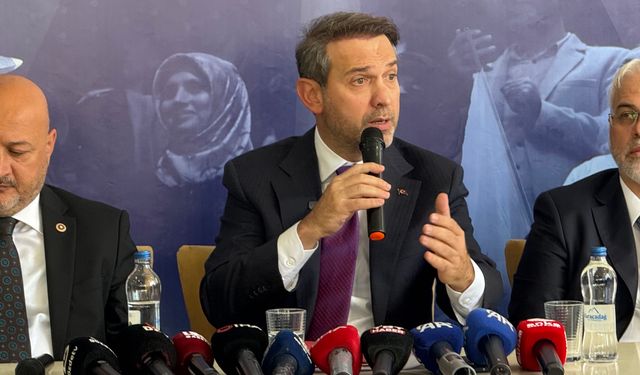 Bakan Bayraktar, Adıyaman'da 'Türkiye Yüzyılı Buluşmaları' toplantısına katıldı
