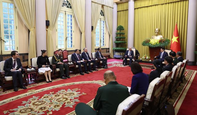 Bakan Güler, Vietnam Cumhurbaşkanı Cuong tarafından kabul edildi