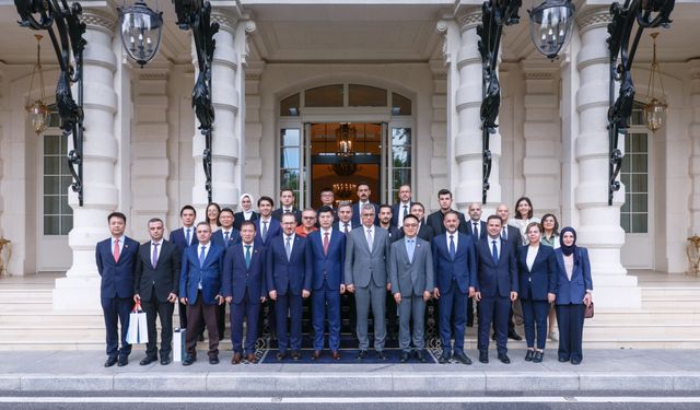 Bakan Memişoğlu, Huawei Genel Merkezi'ni ziyaret etti