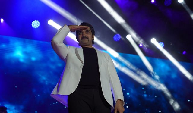 'Bir Anadolu Şenliği'nde Bayhan sahneye çıktı