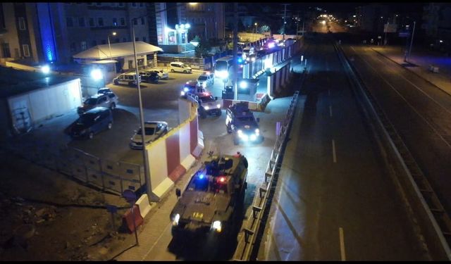 Bitlis ve İzmir'de eş zamanlı uyuşturucu operasyonu; 10 tutuklama