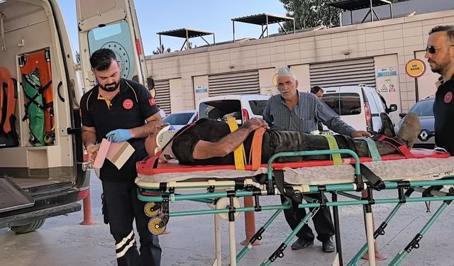 Bursa'da hafriyat yüklü kamyon devrildi, 1 yaralı