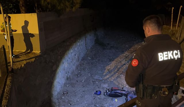 Dere yatağına uçan motosikletin sürücüsü ağır yaralandı
