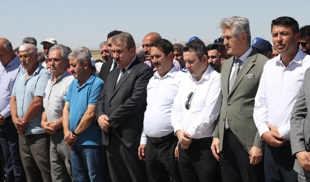 Destici, Eskişehir'de cenazeye katıldı