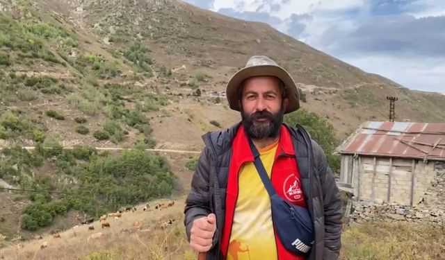 Doğu Karadeniz'in yüksekleri beyaza büründü; çobanlar sürülerini yayladan indirdi