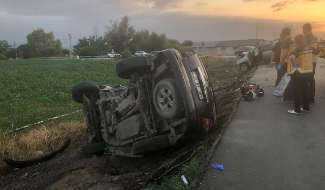 Eski belediye başkanı kazada öldü, eşi yaralandı