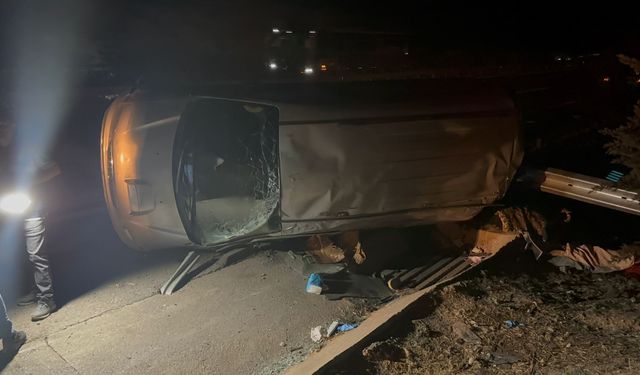 Gaziantep'te lastiği patlayan minibüs takla attı: 2 ölü, 8 yaralı