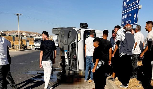 Gaziantep'te otomobil ile minibüs çarpıştı: 6 yaralı