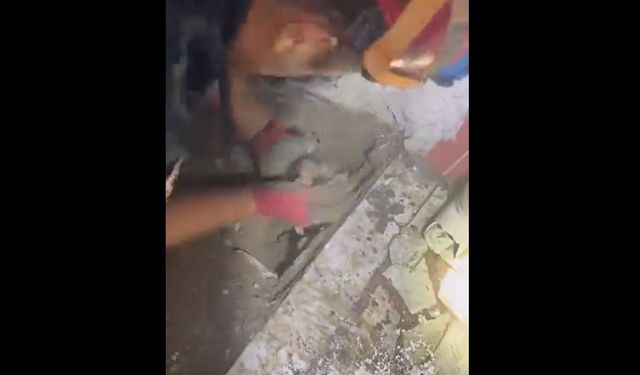 Giderde mahsur kalan yavru kediyi itfaiye kurtardı