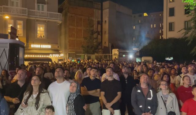 İstanbul - 12 Dev Adam'ın final mücadelesi Galata Kulesi'ne yansıtıldı