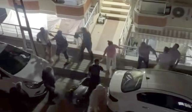 İstanbul - Avcılar'da kavga eden yabancı uyruklular 'polis' sözünü duyunca kaçtı