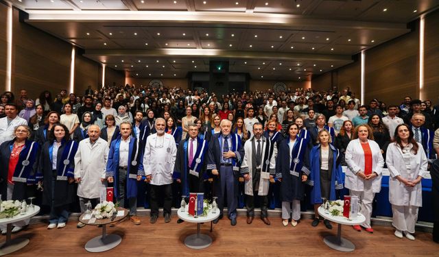 İstanbul Medipol Üniversitesi'nde ilk ders Prof. Dr. İlber Ortaylı ile başladı