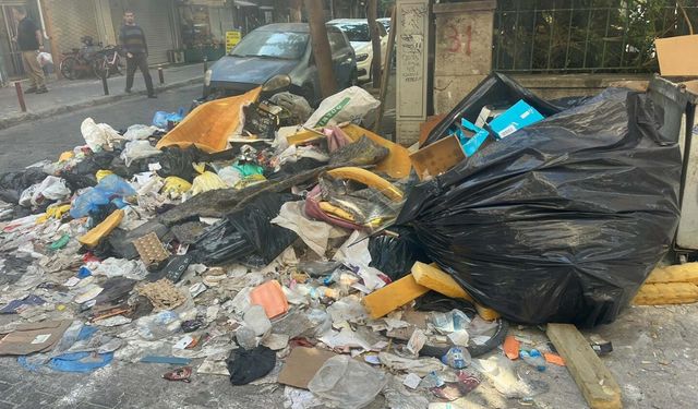Karşıyaka'da eylem bitti; çöpler bugün de toplanmadı