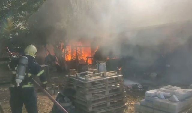 Kaynak yapılırken çıkan kıvılcım bağ evini kül etti