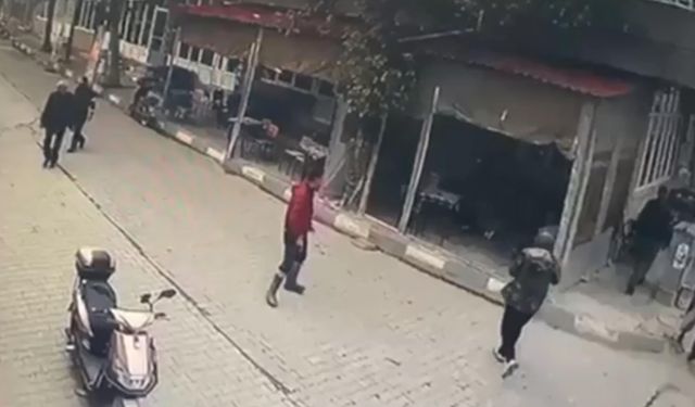 Kıraathanede husumetlilerini vurarak öldüren baba-oğul tutuklandı