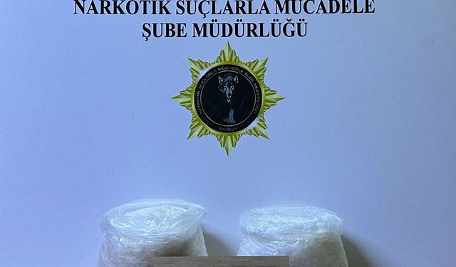 Kiralık otomobille uyuşturucu sevkiyatında baba-oğula gözaltı