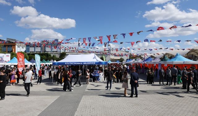 Küçükçekmece'de 2'nci İstihdam Fuarı düzenlendi